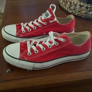 Converse Red